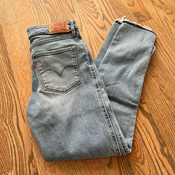 Levi’s Sweet Nothings Wedgie Jeans - Picture 9 of 11